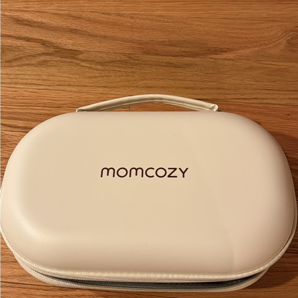 Momcozy M5 hands free